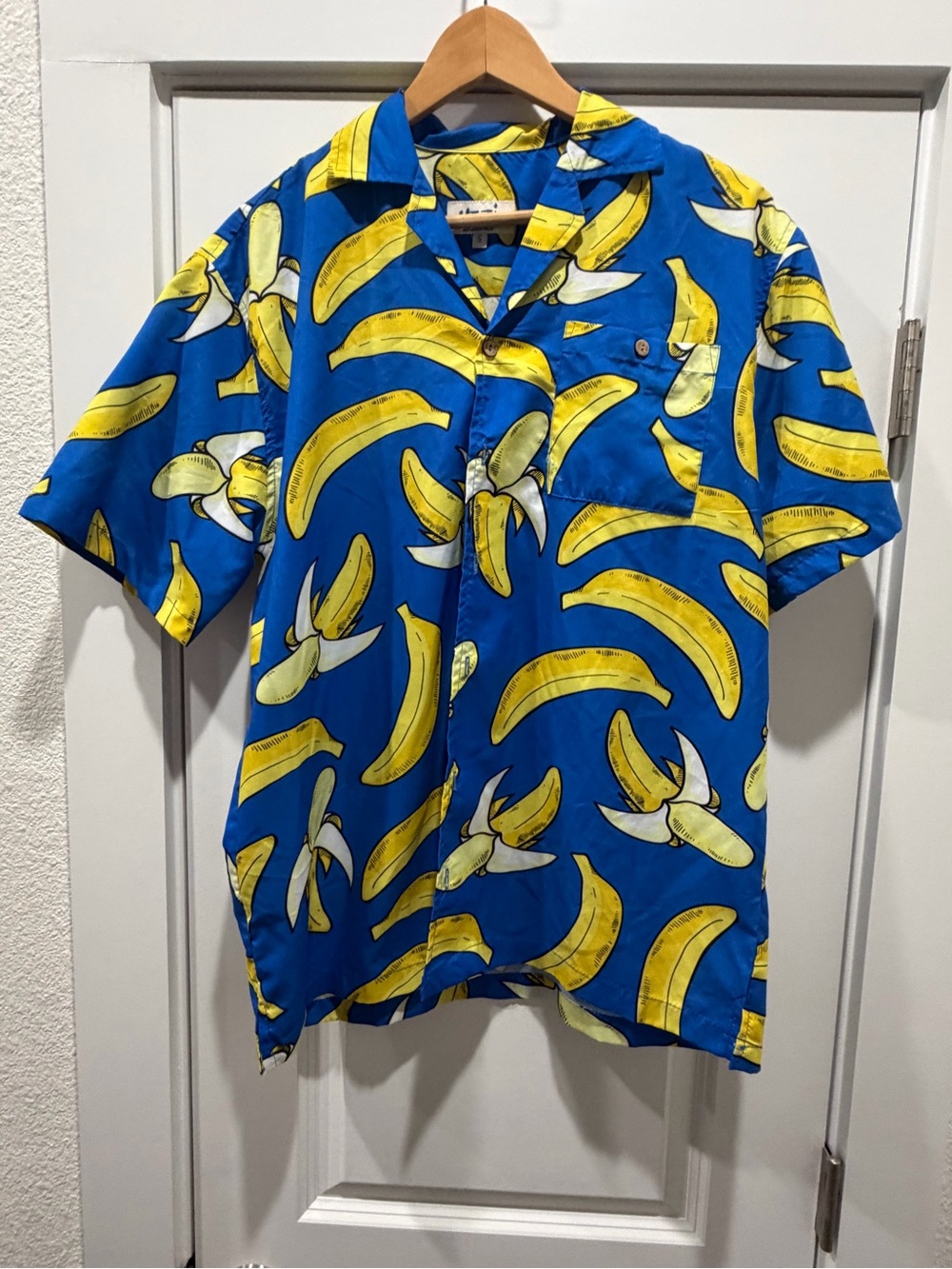 Men's Blue Banana-Print Short Sleeve Button-Down Shirt